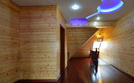 墻面裝飾板墻面有油漆的嗎？